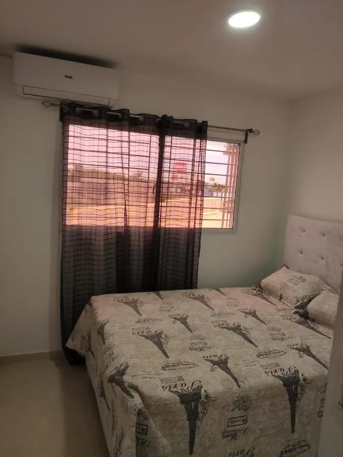 Hermoso Apartamento En Alquiler Santo Domingo 0*,